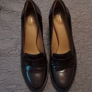GUC heeled BURGANDY loafer